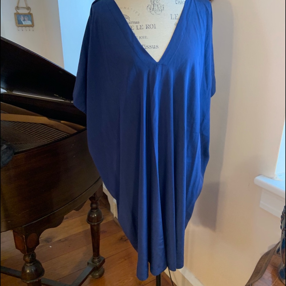VINCE large blue silk dress !